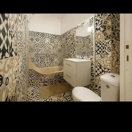 Apartamento Avec Deux Et Salon De Massage
